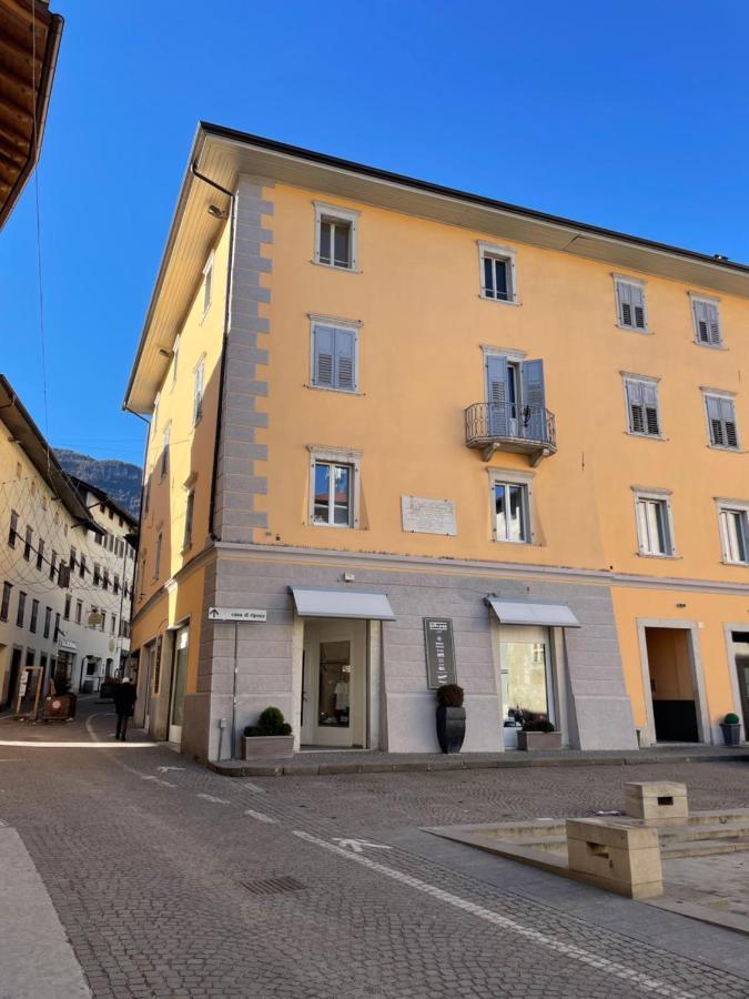 Al Palazzo Hotel Cles Buitenkant foto